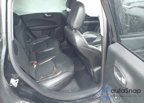 2019 Jeep Compass Limited 4X4 from USA, damaged, VIN 3C4NJDCB8KT679433